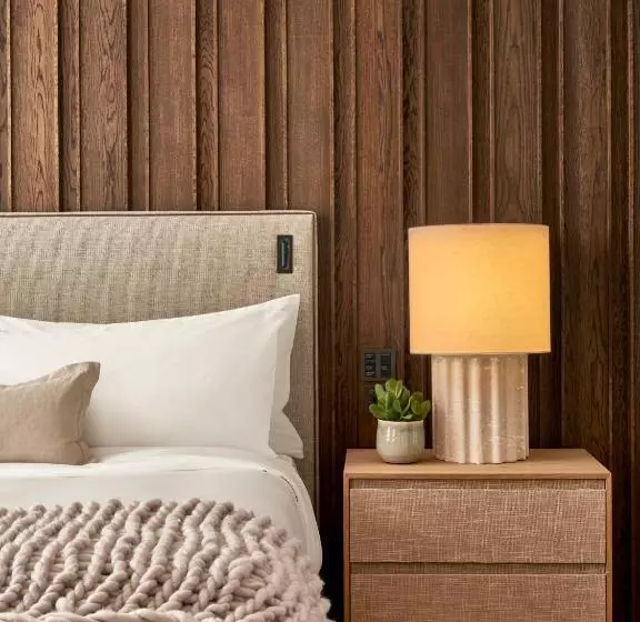 سوییت جونیور, 1 Hotel Mayfair