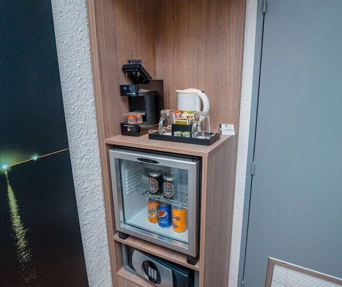 اتاق سوپریور, Accra City