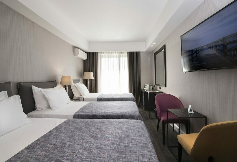 غرفة كلاسيكية ثلاثية, Astor Hotel Athens