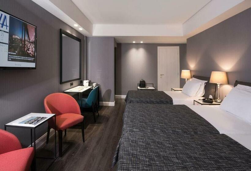 غرفة سوبيريور ثلاثية, Astor Hotel Athens