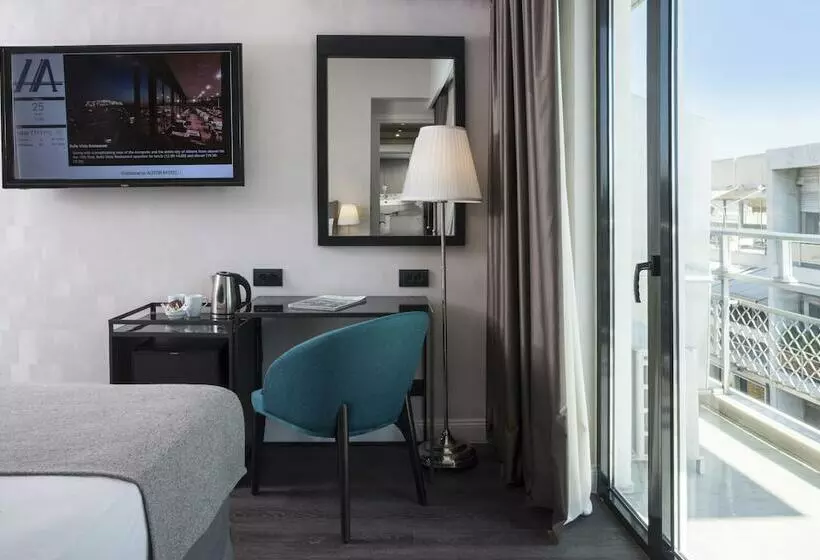 Superior Kolmen Hengen Huone, Astor Hotel Athens