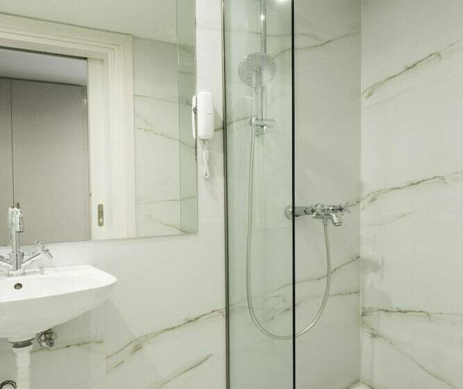 غرفة سوبيريور مطلة على المدينة, Astor Hotel Athens