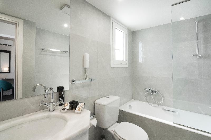 غرفة سوبيريور مطلة على المدينة, Astor Hotel Athens