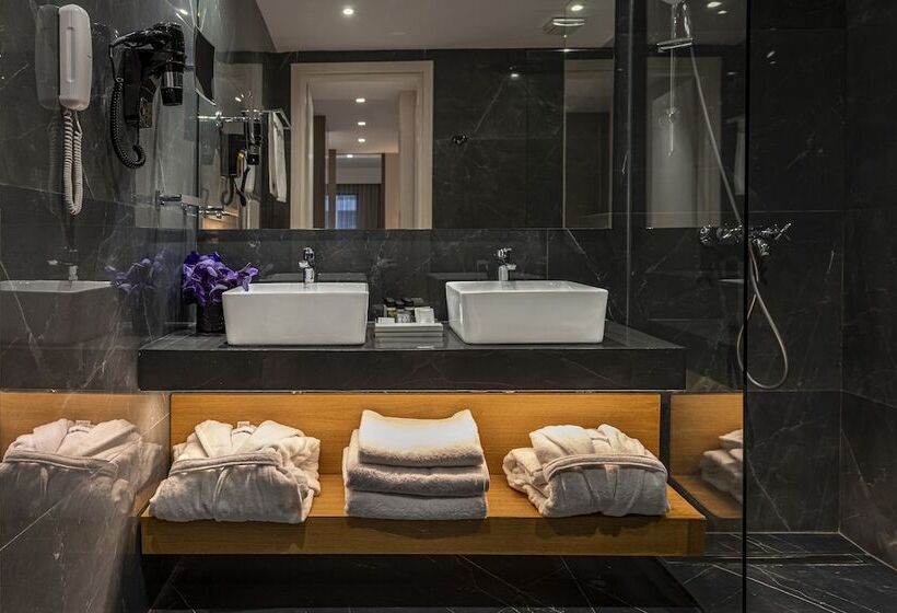 패밀리 룸, Astor Hotel Athens