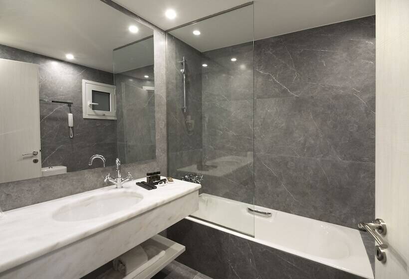 غرفة سوبيريور مطلة على المدينة, Astor Hotel Athens