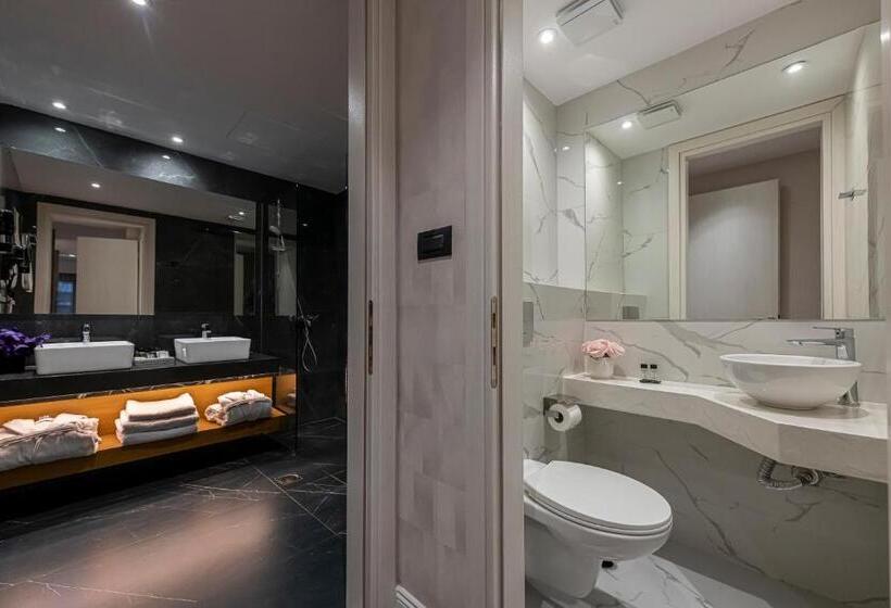 غرفة عائلية, Astor Hotel Athens