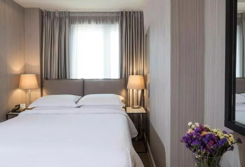 Comfort-huone, Astor Hotel Athens