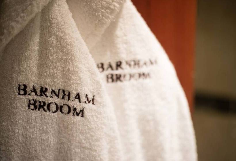 جناح جونيور, Barnham Broom Hotel, Golf & Spa