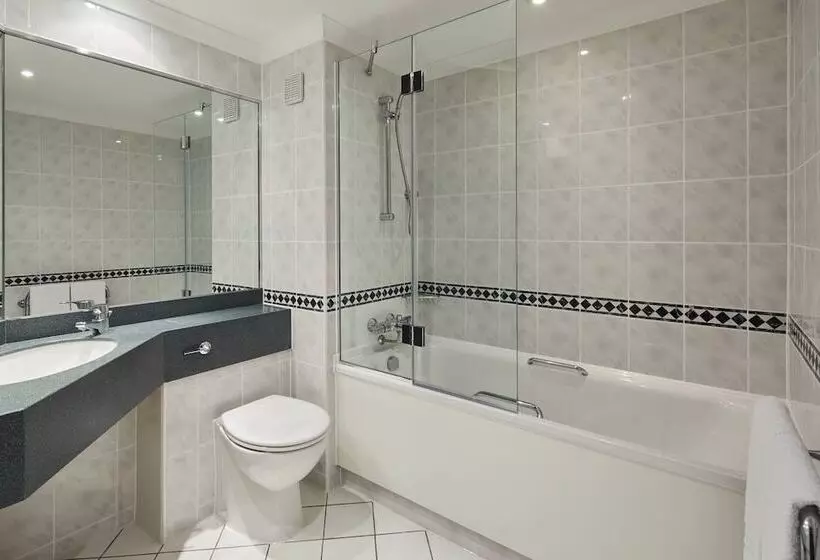 اتاق لوکس, Cardiff Marriott