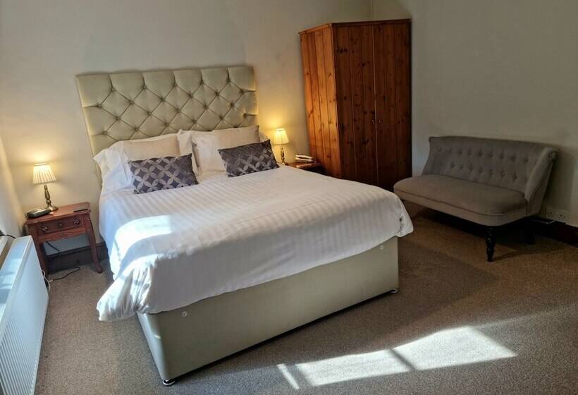 古典房间, Collaven Manor