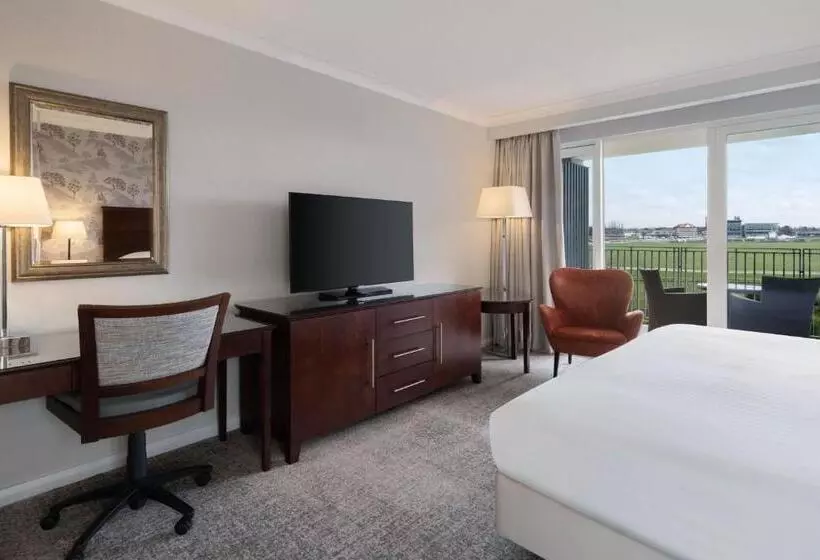 اتاق استاندارد با تخت بزرگ, Delta Hotels By Marriott York