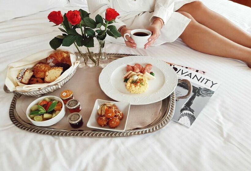 جناح بريميوم, Divani Caravel