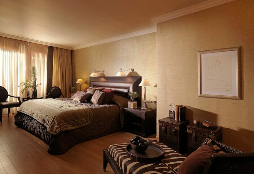 جناح رئاسى, Divani Caravel