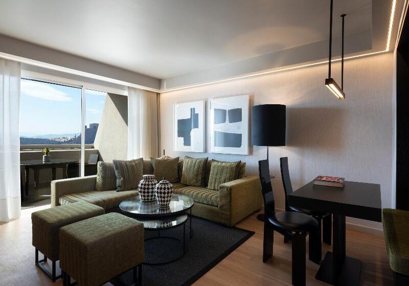 جناح ذو إطلالة, Divani Caravel