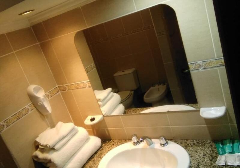 جناح, Divani Caravel