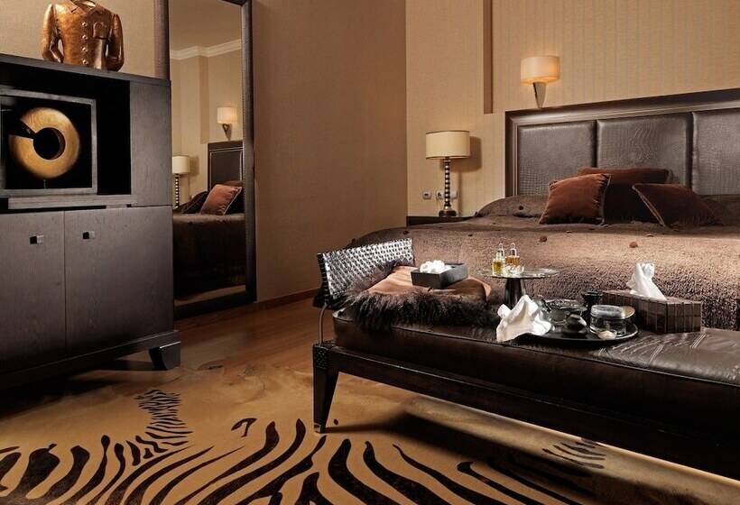 جناح ذو إطلالة, Divani Caravel