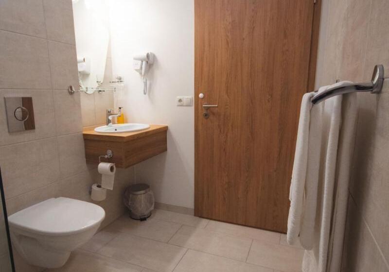 Номер Executive, Everglades