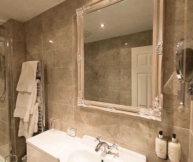 חדר סטנדרט, Glewstone Court Country House