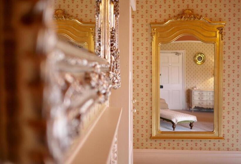 סוויטה נוף לגינה, Glewstone Court Country House