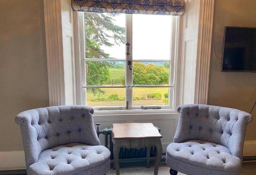 Номер Стандарт, Glewstone Court Country House