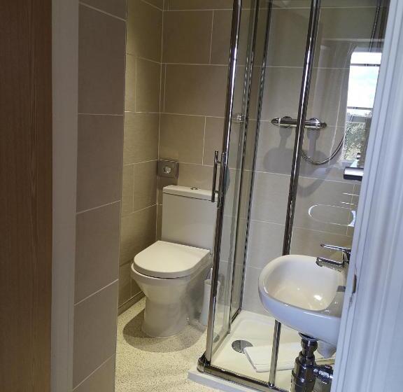 اتاق کلاسیک یک تخته, Invicta