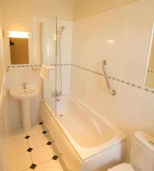 اتاق خانوادگی, Invicta