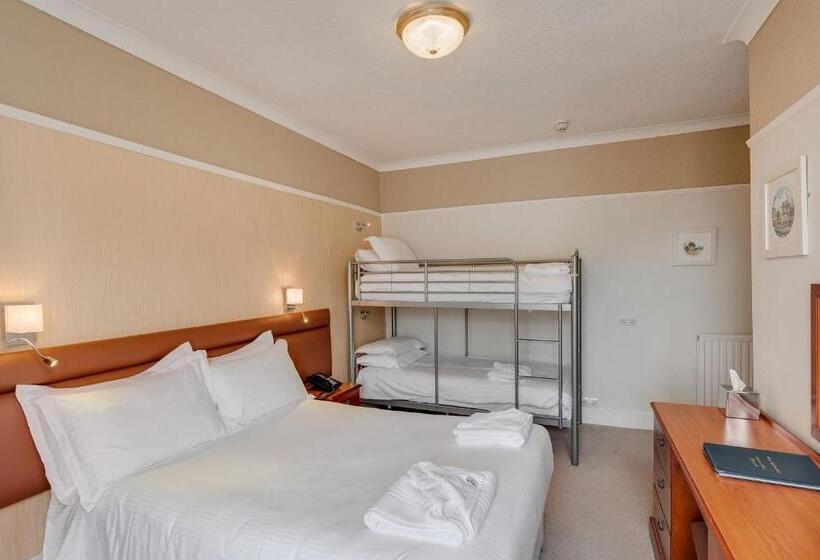 اتاق خانوادگی, Invicta