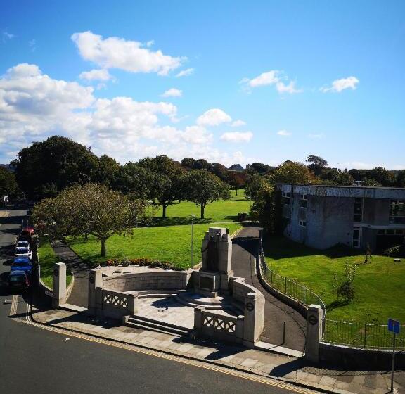 اتاق عادی یک تخته, Invicta