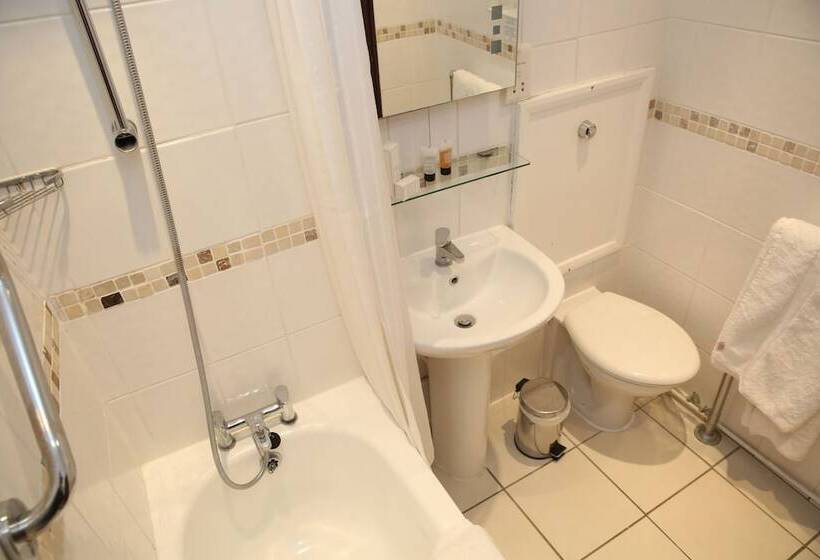 스탠다드 트리플 룸, Kensington Court Hotel   Earls Court