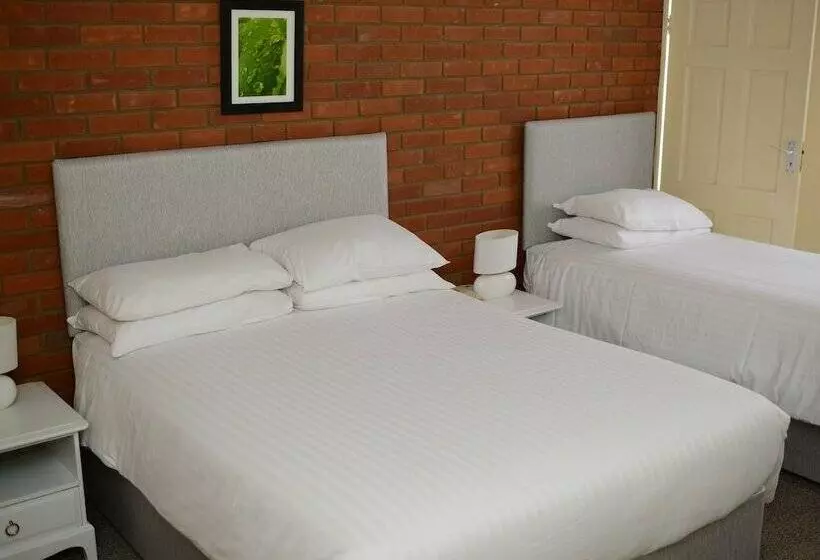 Standard Kolmen Hengen Huone, Parkhill