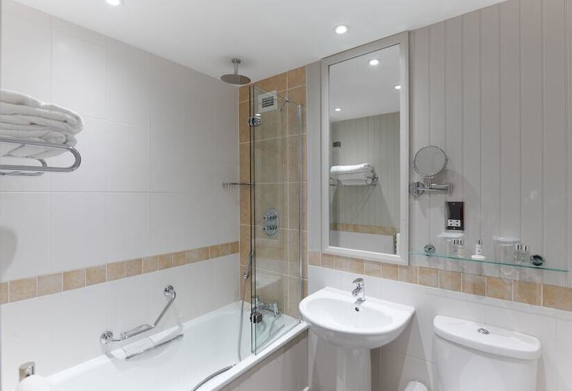 标准房带园景, The Belsfield