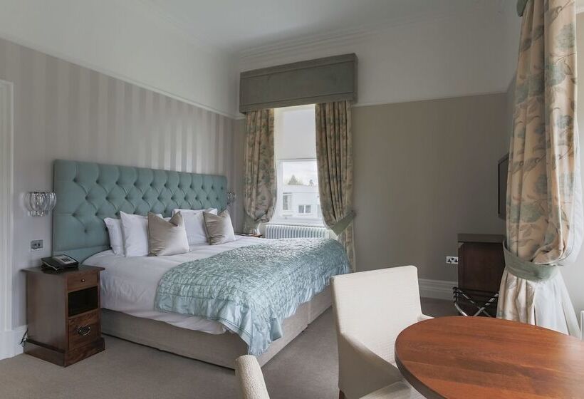 标准间带湖景, The Belsfield