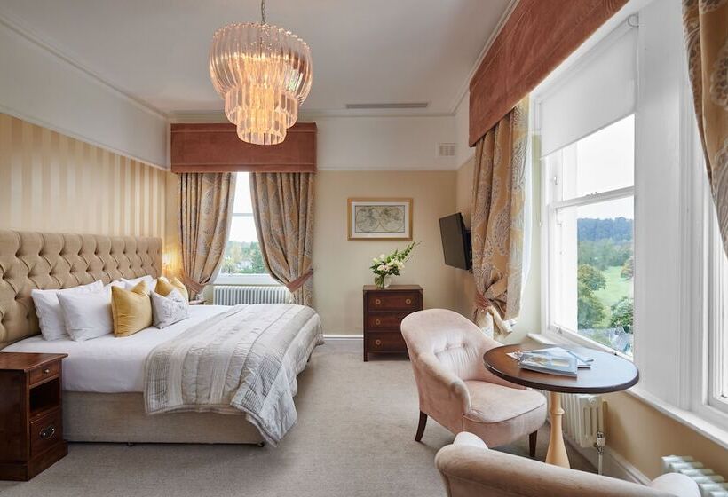 标准间带湖景, The Belsfield