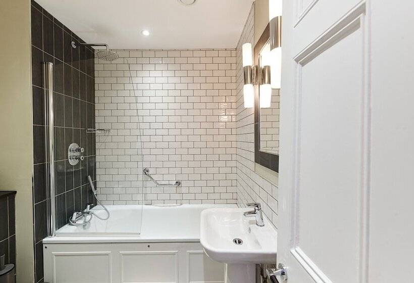 标准间, The Belsfield