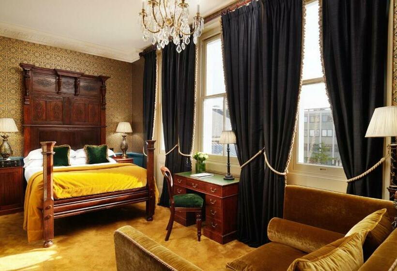 Номер Deluxe, The Gore London   Starhotels Collezione