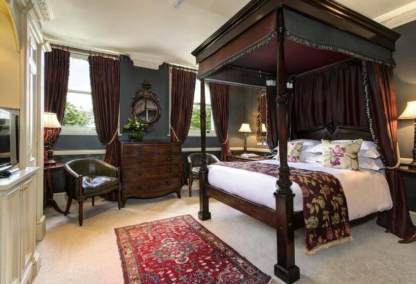 Номер Deluxe, The Gore London   Starhotels Collezione