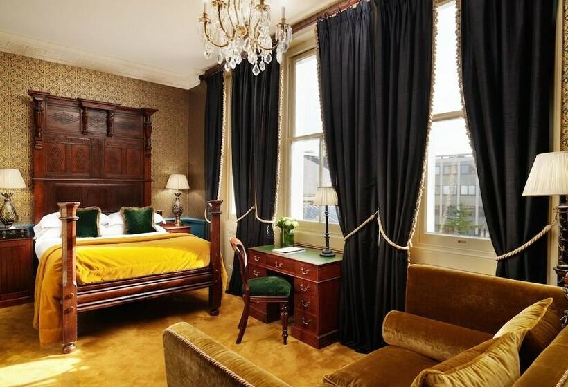 Трехместный Номер Deluxe, The Gore London   Starhotels Collezione