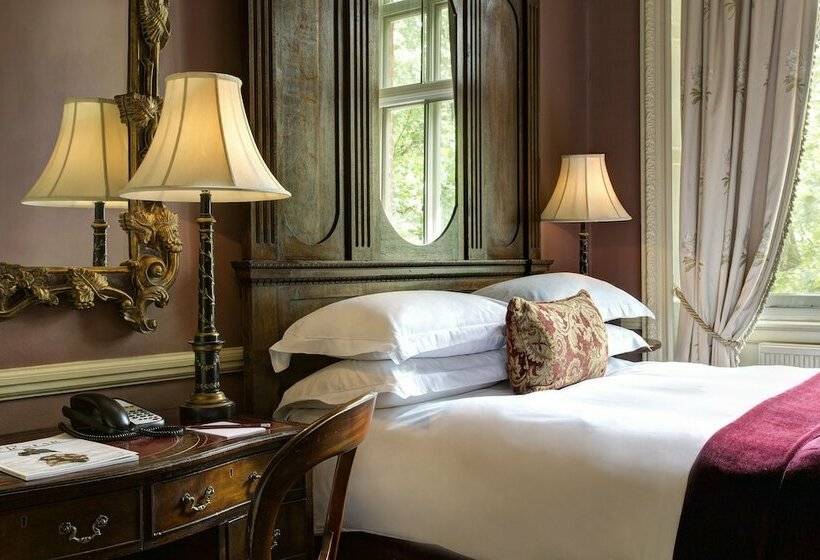 Номер Стандарт Индивидуальный, The Gore London   Starhotels Collezione