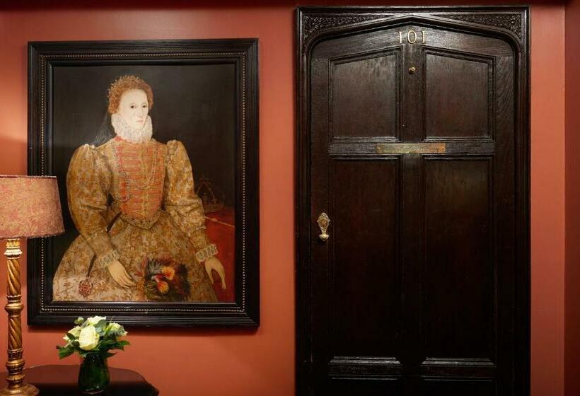 Люкс, The Gore London   Starhotels Collezione