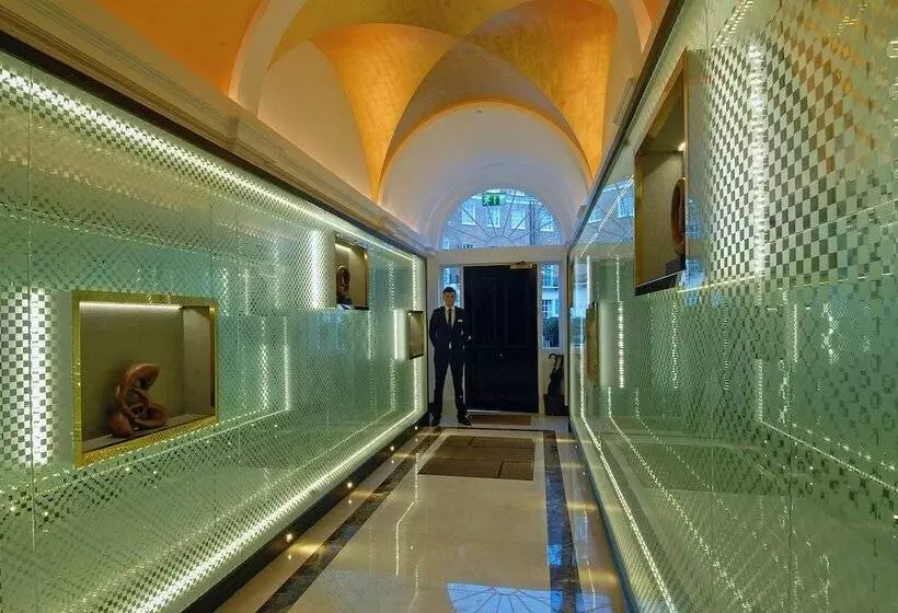 デラックストリプルルーム, Park Grand Marble Arch