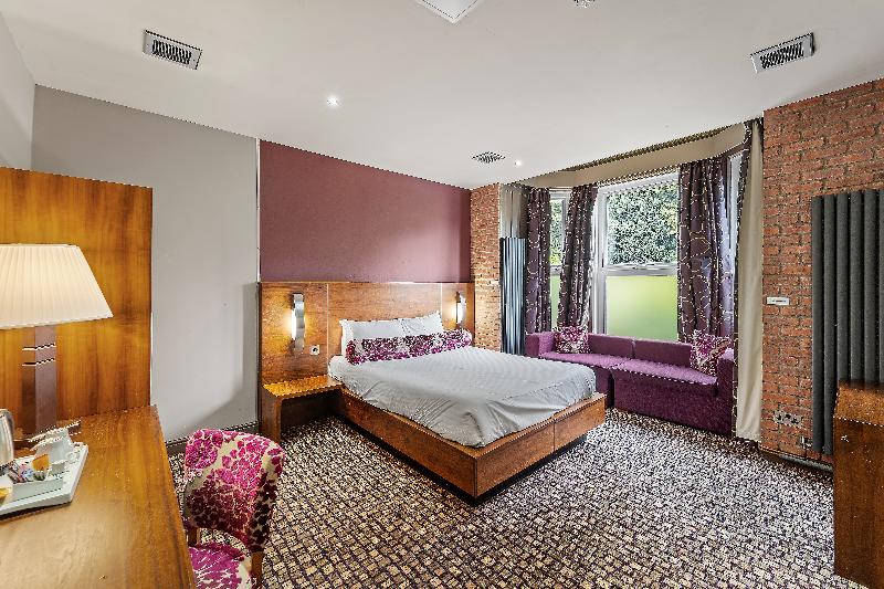 اتاق اجرایی, The Rutland