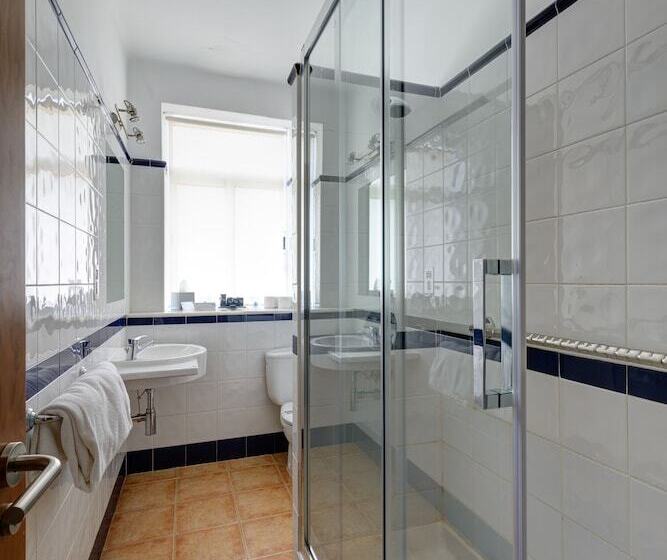 اتاق استاندارد با چشم‌انداز دریا, The Caleta Hotel Health, Beauty & Conference Centre