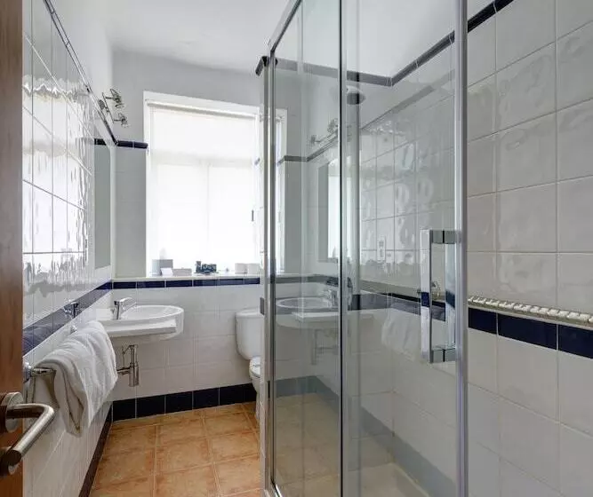 اتاق استاندارد با چشم‌انداز دریا, The Caleta Hotel Health, Beauty & Conference Centre
