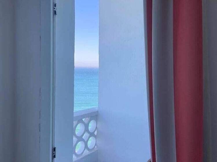 اتاق استاندارد با چشم‌انداز دریا, The Caleta Hotel Health, Beauty & Conference Centre