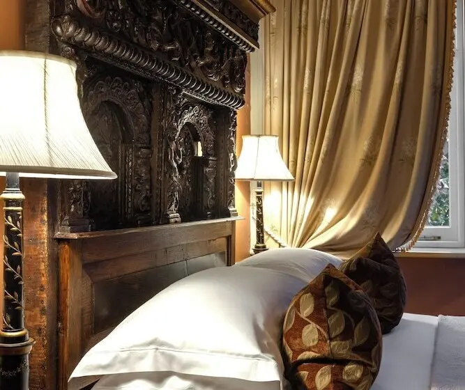 Superior-huone, The Gore London Starhotels Collezione