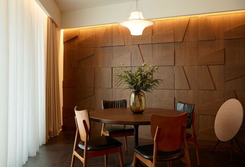 Президентский Люкс, Brown Acropol, a Member of Brown Hotels