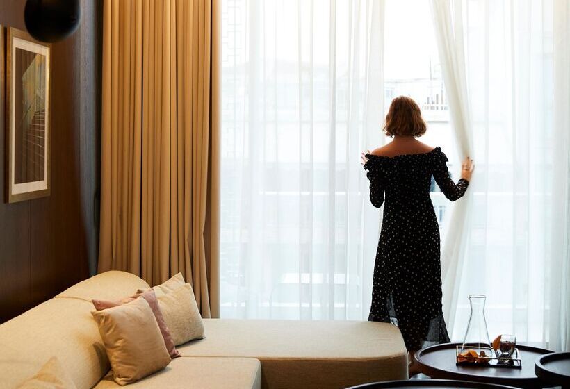 Президентский Люкс, Brown Acropol, a Member of Brown Hotels