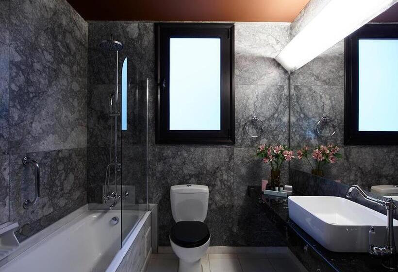 Номер Классика Кровать Кинг, Brown Acropol, a Member of Brown Hotels