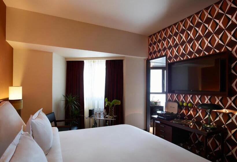 클래식 룸 킹 침대, Brown Acropol, a Member of Brown Hotels
