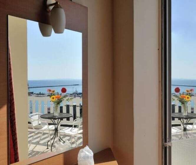 חדר סטנדרט נוף לים, Adonis City